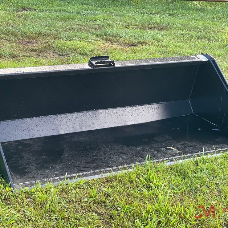 NEW 71" SMOOTH BUCKET SKID STEER ATTACHMENT