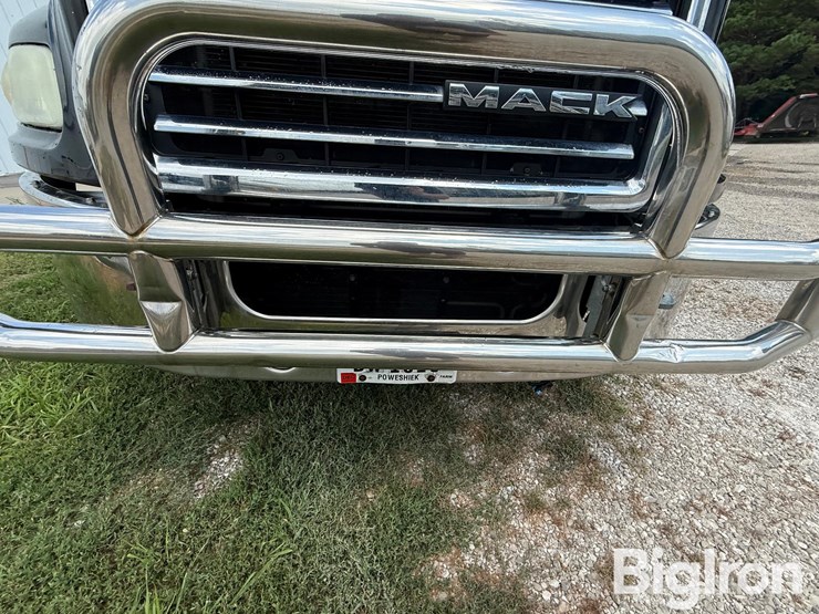2015-mack-cxu613-t/a-truck-tractor-image-11