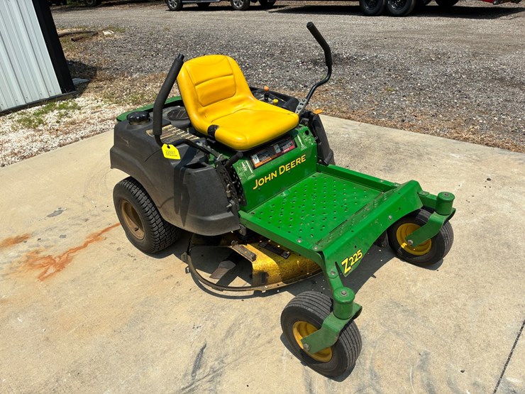 john-deere-z225-image-2