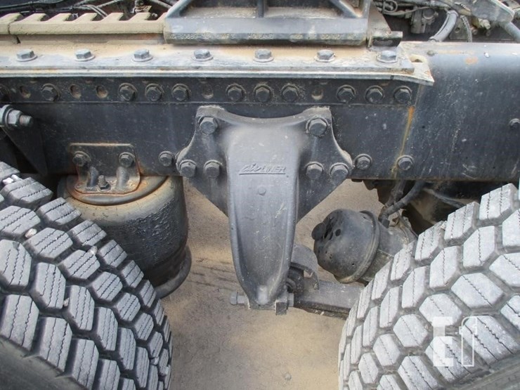 2019-western-star-4900-image-25