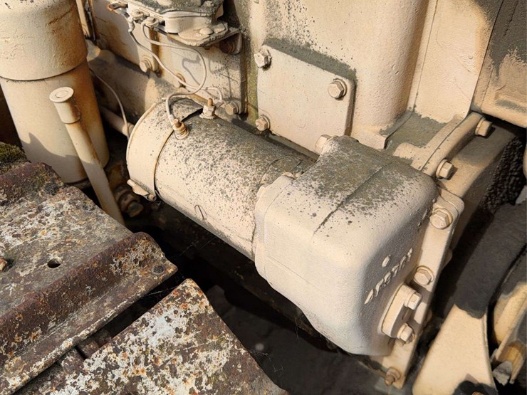 caterpillar-d2-image-31