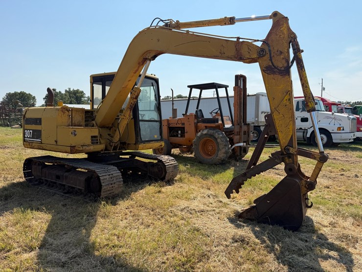 caterpillar-307-image-2