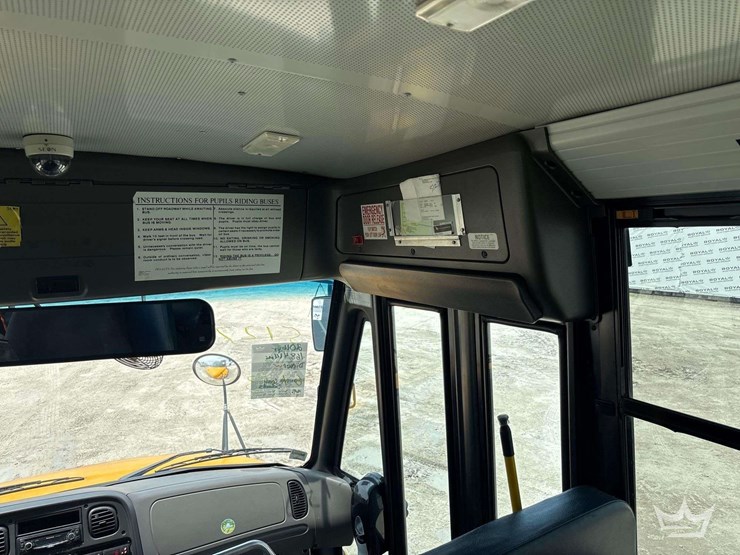 2016-freightliner-b2-image-17