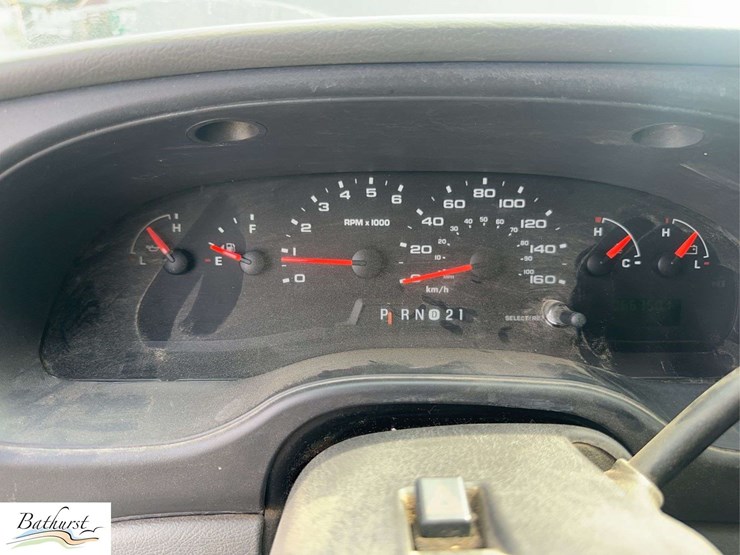2006-ford-econoline-350-image-27