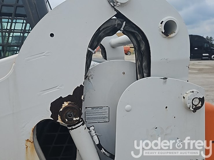 2011-bobcat-s185-image-28