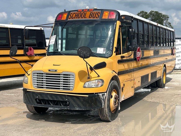 2016-freightliner-b2-image-1