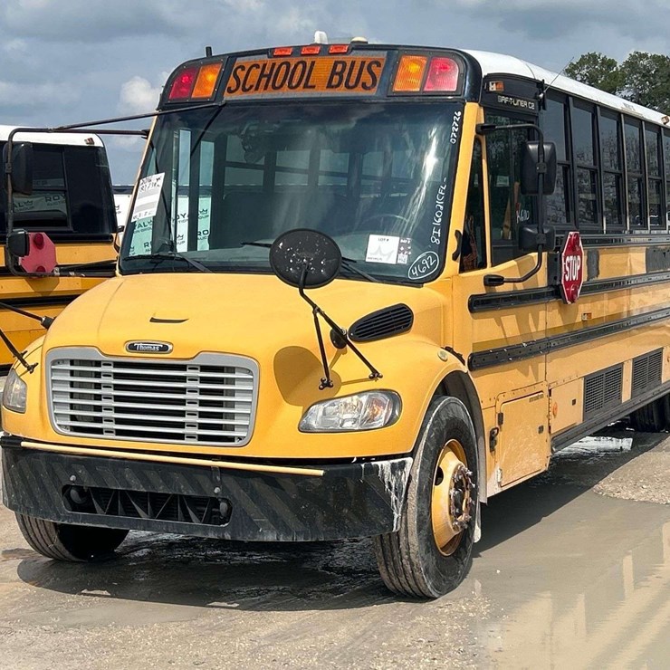 2016 FREIGHTLINER B2