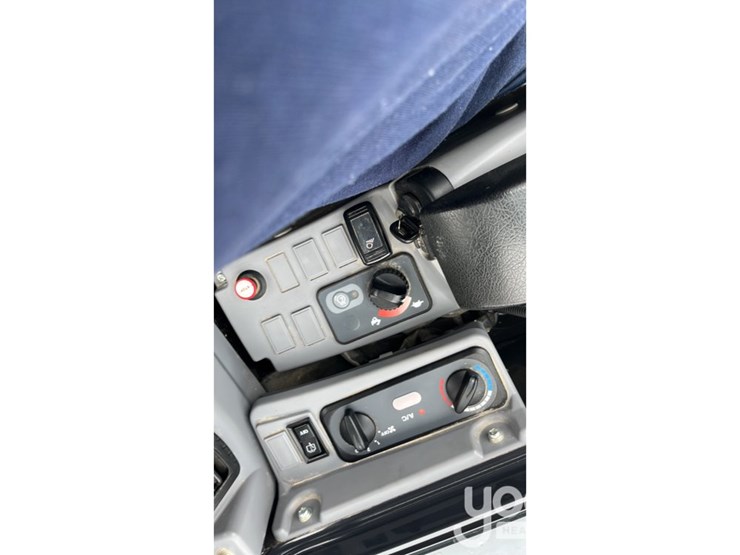 2022-kubota-u35-image-30