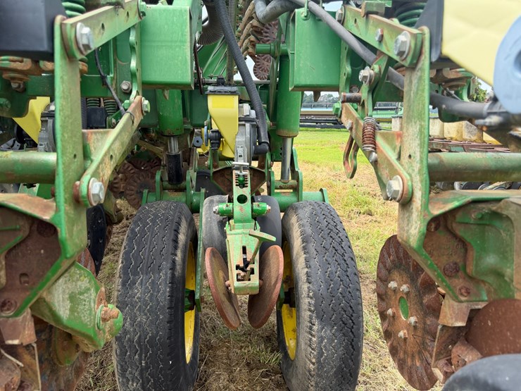 john-deere-1790-image-31