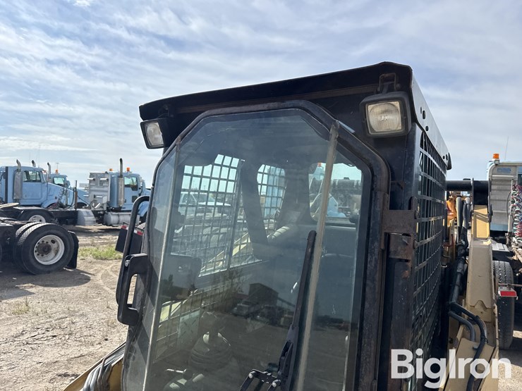 2012-caterpillar-257b-image-10