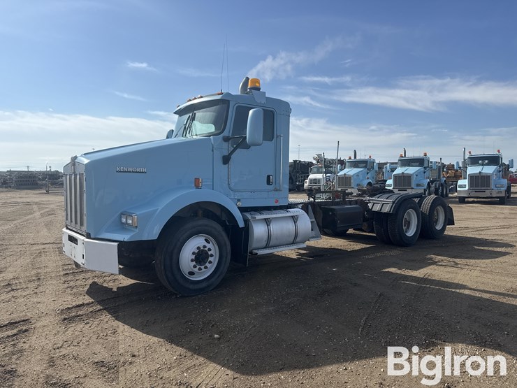 2008-kenworth-t800-image-1