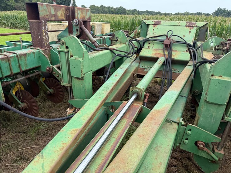 john-deere-530-image-39