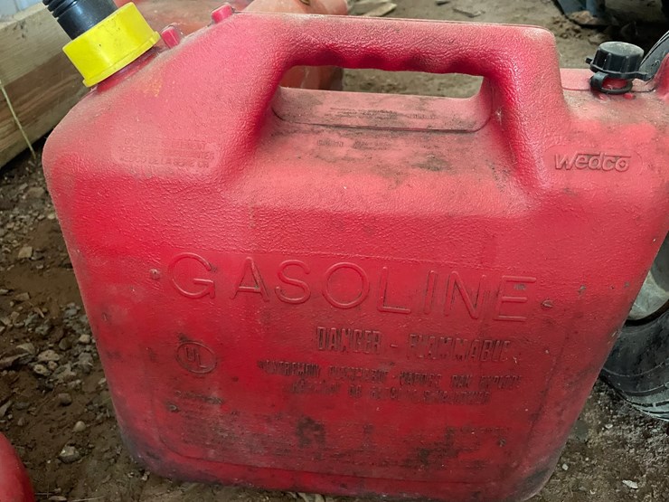 #1244-•-(3)-gas-cans-image-5