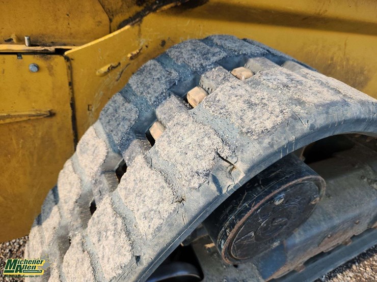 2024-deere-325g-image-38