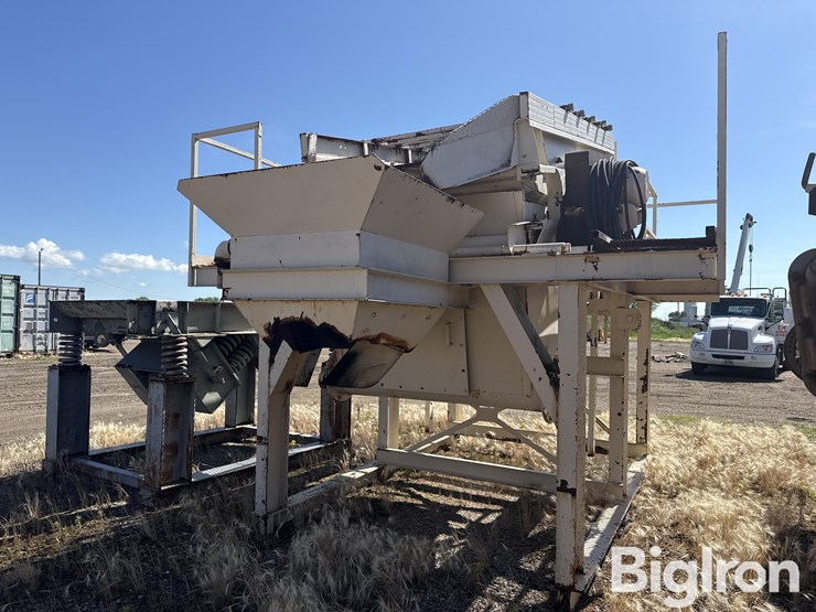 kolberg-skid-mounted-5’x10’-s-deck-vibratory-wet-screen-image-1