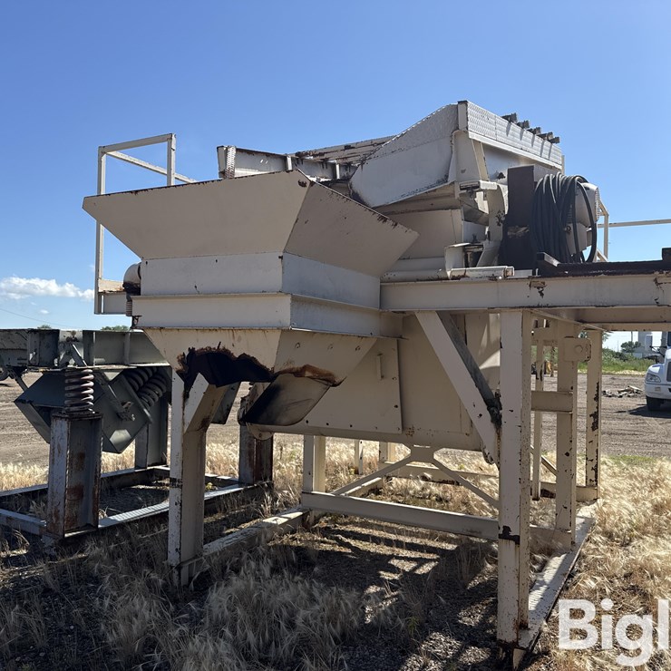 Kolberg Skid Mounted 5’x10’ S Deck Vibratory Wet Screen