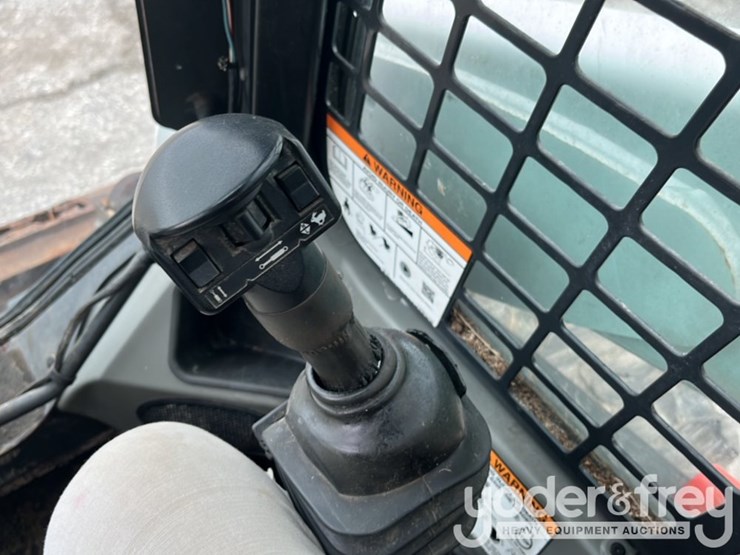 2017-bobcat-s650-image-34