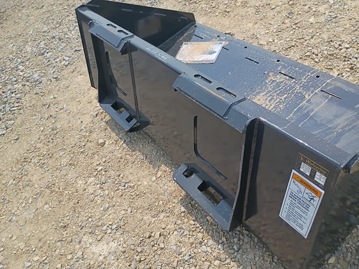 #l73-066-•-wolverine-66"-bucket-skid-steer-attachment-image-6