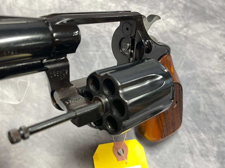 #10852-•-colt-detective-special-,-38-spl-revolver,-sn:-s35712-image-17