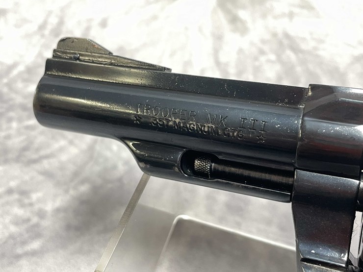 #10854-•-colt-trooper,-357-mag-revolver,-sn:-l31065-image-8