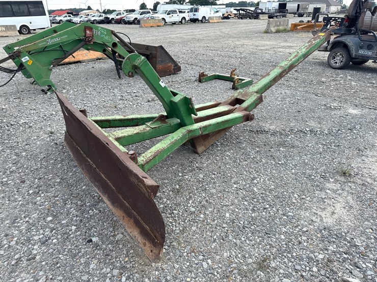 john-deere-7-image-3
