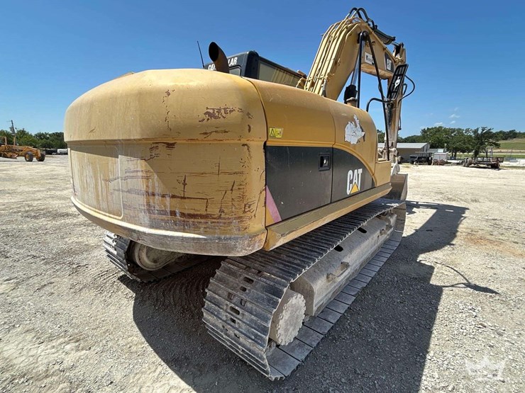 2007-caterpillar-315c-image-3