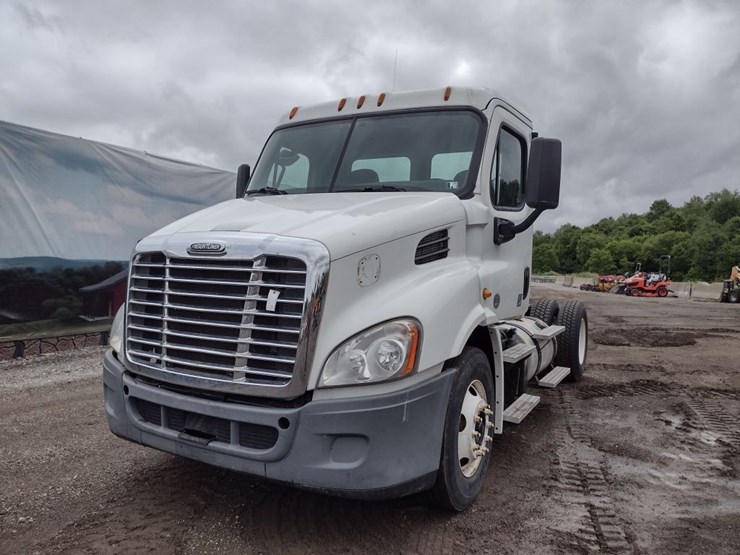 14-freightliner-cascadia-cab-&-chassis^title^-(qea-4750)-image-28