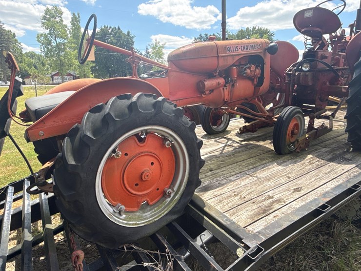 #30-•-allis-chalmers-model-b-image-1