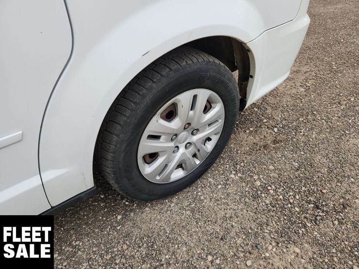 2016-dodge-grand-caravan-image-10