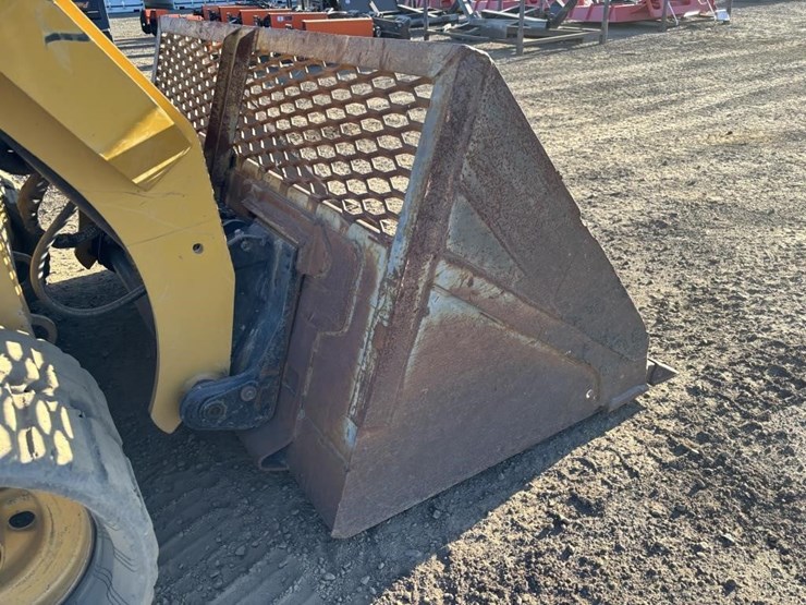 2018-caterpillar-259d-image-12