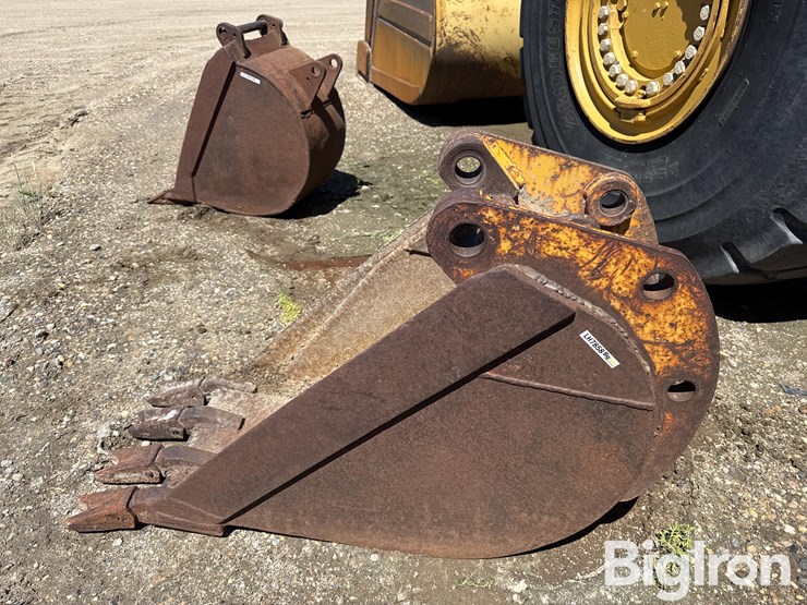 420-backhoe-bucket-image-10