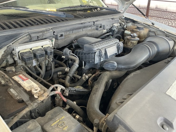 2005-ford-expedition-image-13