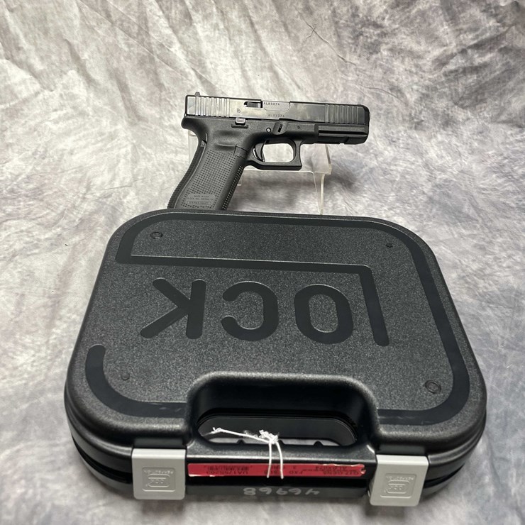 #10868 • Glock Model 17, 9mm Luger Semi-Auto Pistol, SN: ALBX074