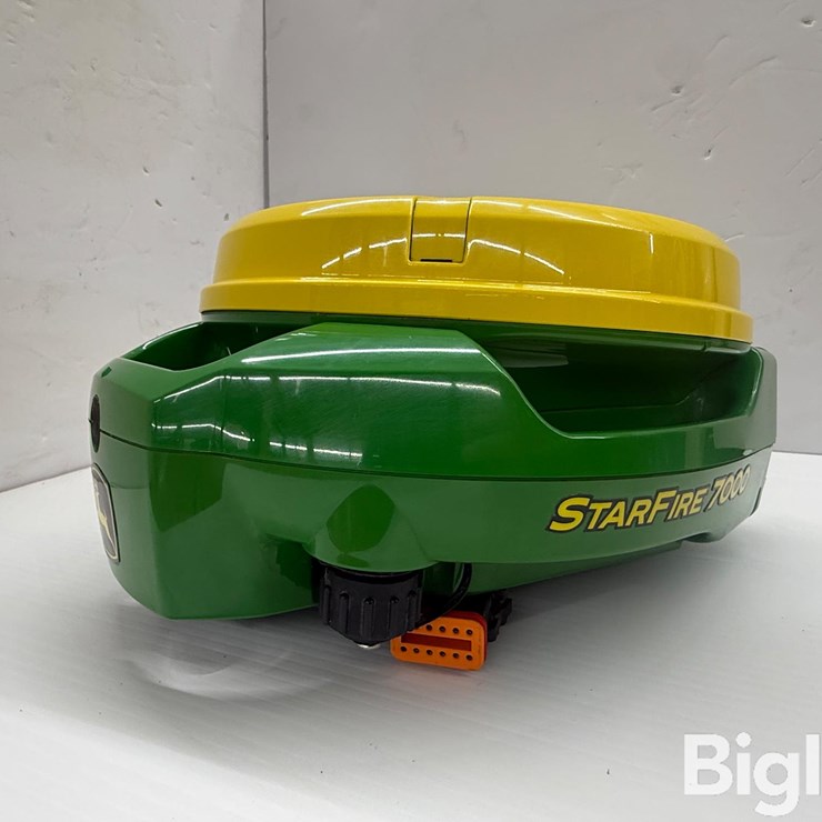 JOHN DEERE 7000