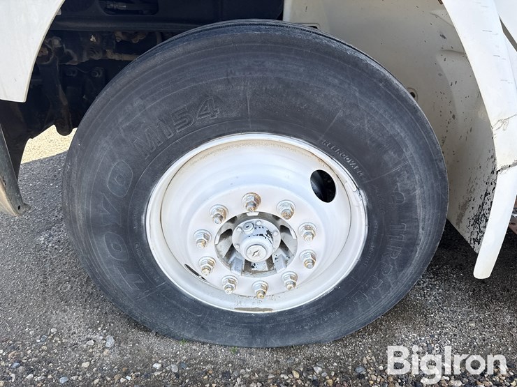 2003-freightliner-fl70-image-20