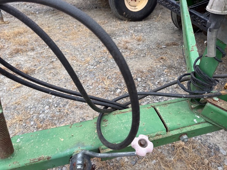 john-deere-450-image-26