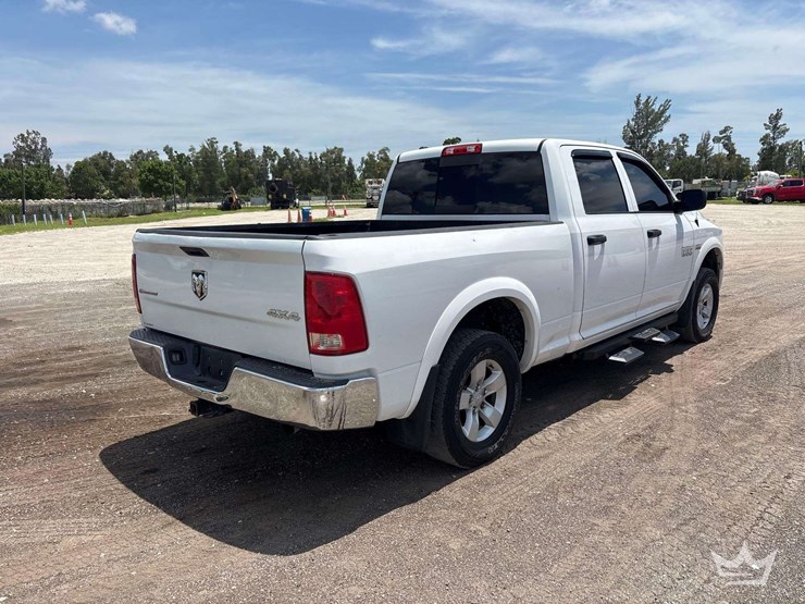 2017-dodge-1500-image-3