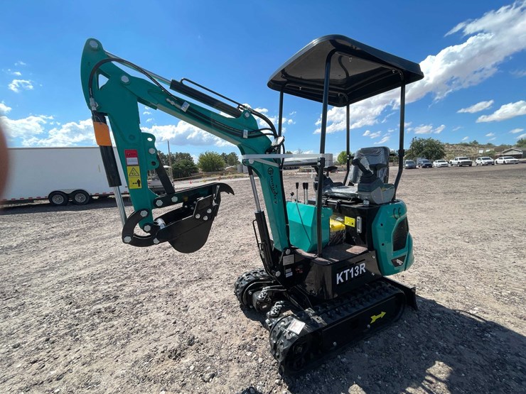 #2457-•-2026-cfg-kt13r-mini-excavator-image-19