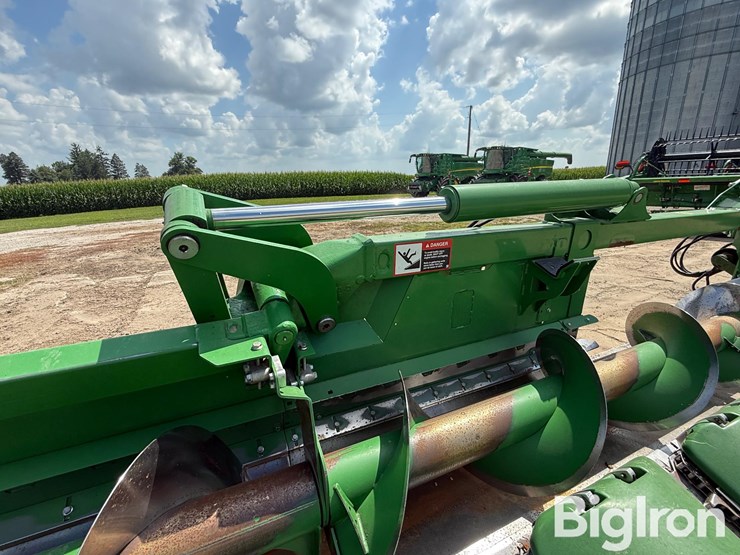 2022-john-deere-c12f-image-20