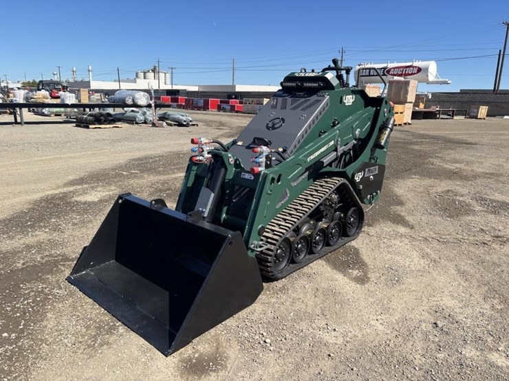 2026-kubota-d1703-image-1