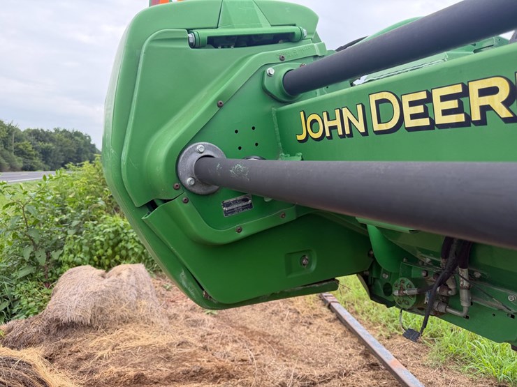 2015-john-deere-630d-image-26