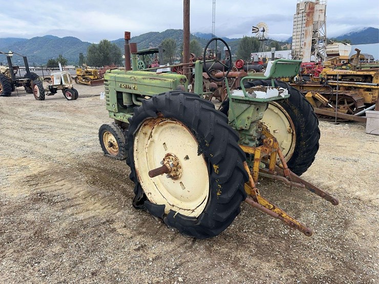 john-deere-model-b-image-3