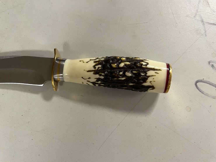 #10808-•-stag-handle-5.5"-polished-drop-pin-knife-image-7