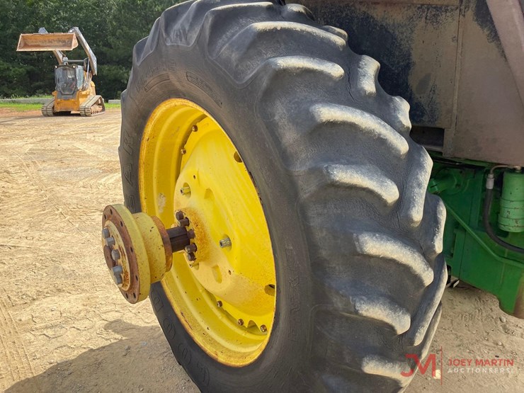 john-deere-4650-image-10