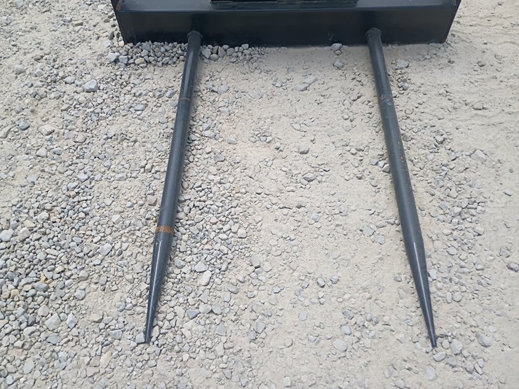 #l64-017-•-jct-bale-spear-skid-steer-attachment-image-5