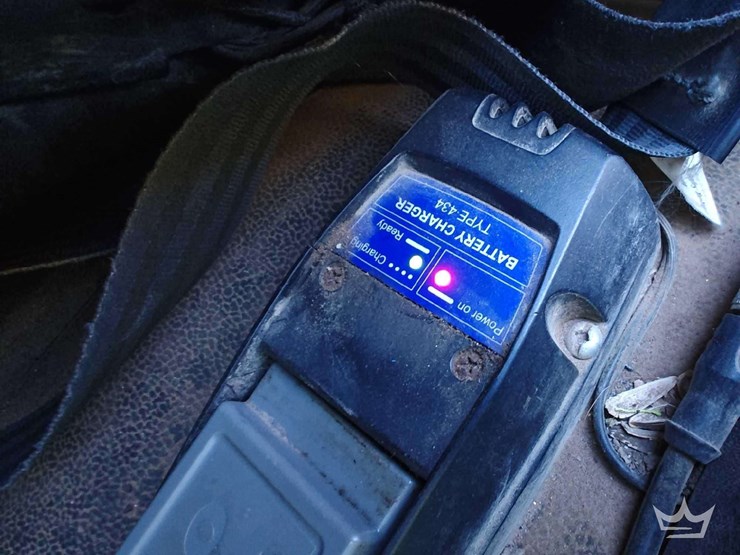 2014-freightliner-m2-106-image-57