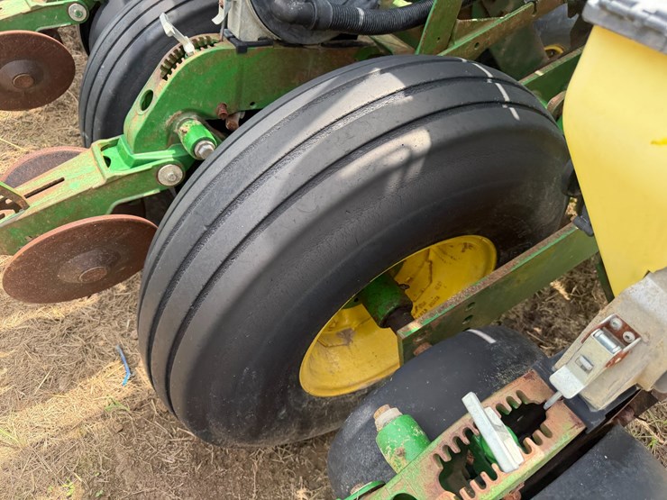 john-deere-1790-image-19