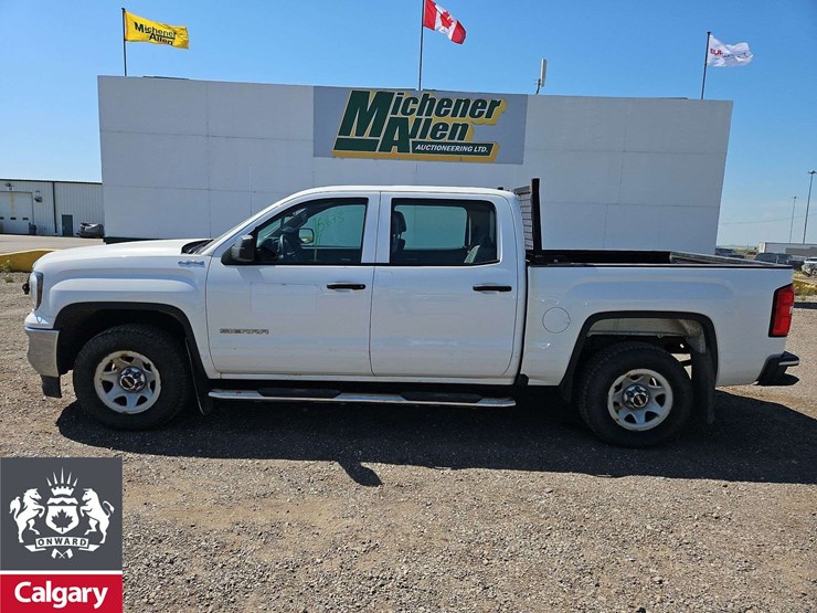 2017-gmc-sierra-1500-image-2