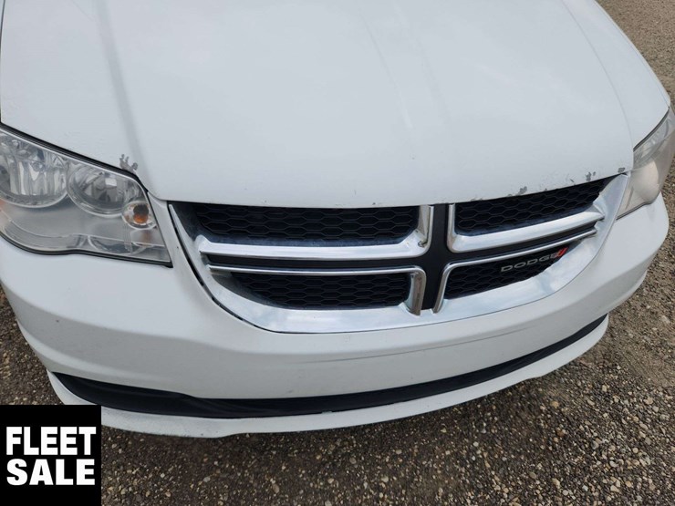2016-dodge-grand-caravan-image-39