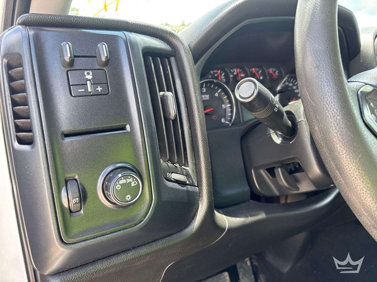2019-chevrolet-silverado-1500-image-12